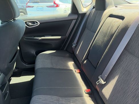 Used 2015 Nissan Sentra SV image 9
