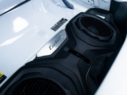 Used 2022 Porsche 911 Turbo S image 10