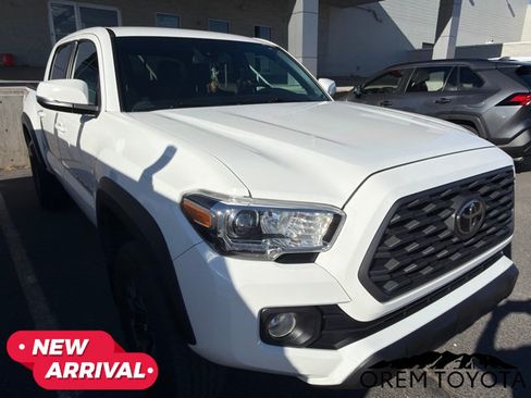 Used 2023 Toyota Tacoma TRD Off-Road AWD/4WD image 11