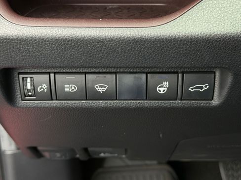 Used 2019 Toyota RAV4 Limited w/ Cold Weather Package AWD/4WD image 23