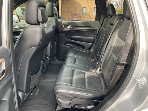 Used 2014 Jeep Grand Cherokee Limited w/ Luxury Group II image 12