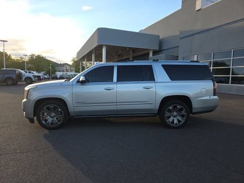 Used 2015 GMC Yukon XL Denali w/ Premium Package AWD/4WD image 2