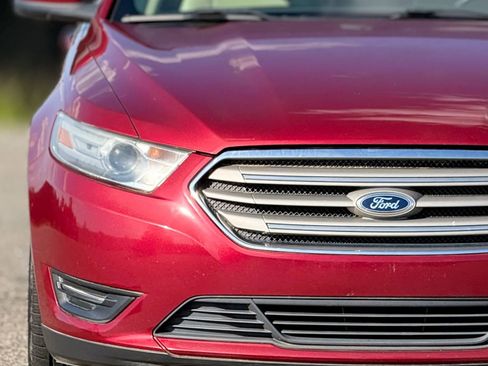 Used 2013 Ford Taurus SEL image 11