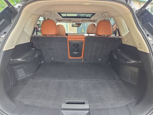 Used 2017 Nissan Rogue SL w/ SL Premium Package AWD/4WD image 18