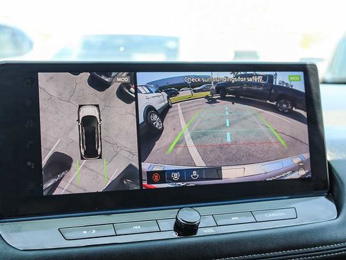 Used 2025 Nissan Rogue SL w/ SL Premium Package image 24