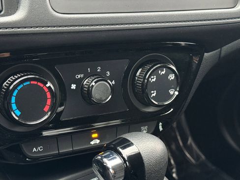 Used 2018 Honda HR-V LX image 16