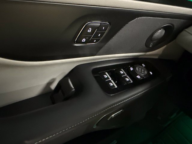 Used 2024 Lincoln Nautilus Premier w/ Equipment Group 102A AWD/4WD image 28