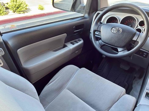 Used 2008 Toyota Sequoia SR5 RWD image 17