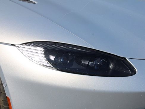 Used 2020 Aston Martin V8 Vantage Coupe image 12