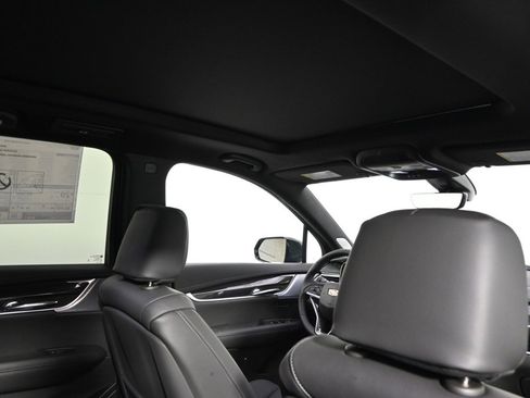 New 2025 Cadillac XT6 Sport w/ Technology Package image 17
