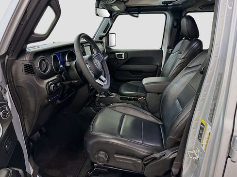Used 2023 Jeep Wrangler Unlimited Sahara w/ Cold Weather Group AWD/4WD image 13