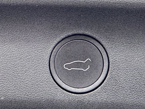 Used 2023 Tesla Model Y Long Range image 14