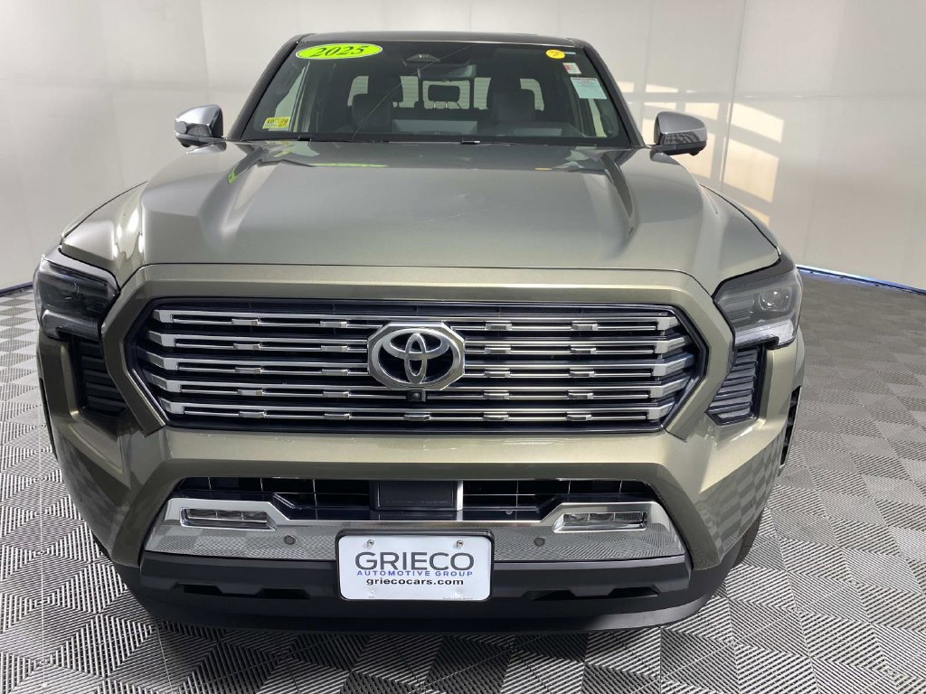 Used 2025 Toyota Tacoma Limited AWD/4WD image 3