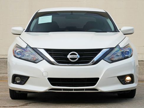 Used 2017 Nissan Altima 2.5 SR FWD image 6