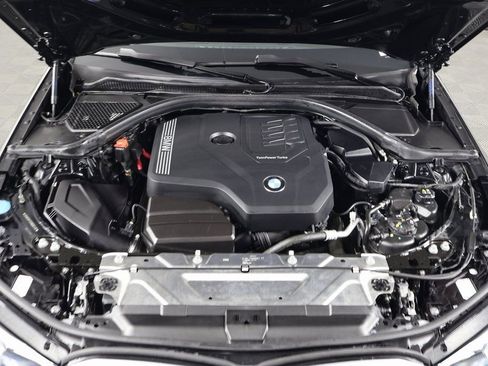 Used 2024 BMW 330i Sedan w/ Convenience Package RWD image 15