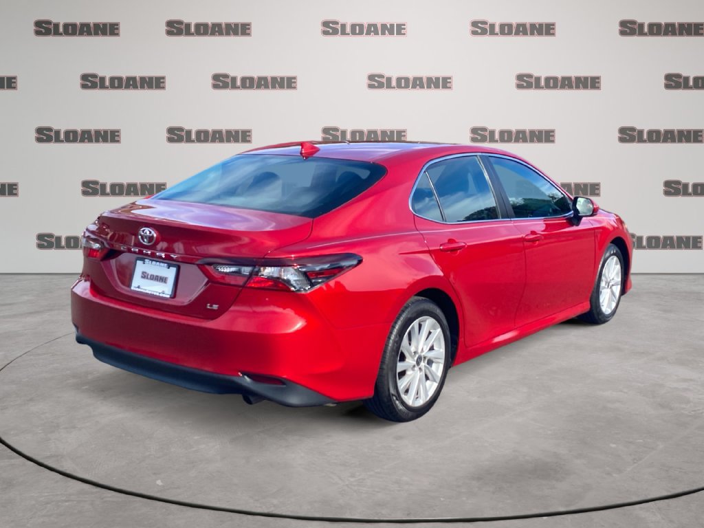 Used 2024 Toyota Camry LE FWD image 5