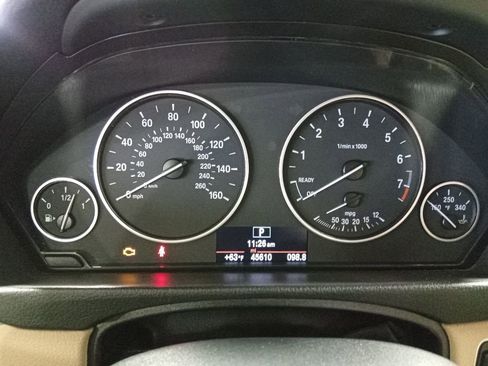 Used 2015 BMW 328i xDrive Sedan AWD/4WD image 11