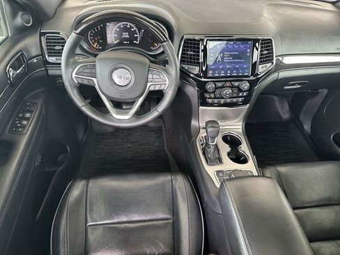 Used 2019 Jeep Grand Cherokee Overland image 15