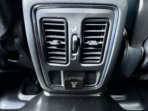 Used 2022 Jeep Grand Cherokee Laredo X image 28