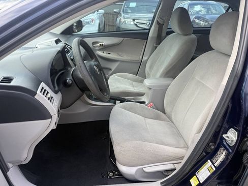 Used 2013 Toyota Corolla L FWD image 10