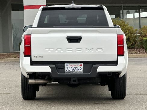 Used 2025 Toyota Tacoma SR5 image 8