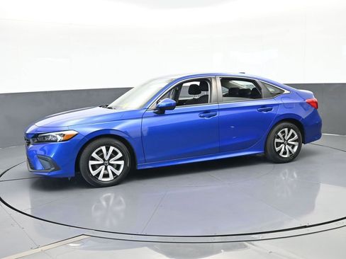 Used 2023 Honda Civic LX image 2