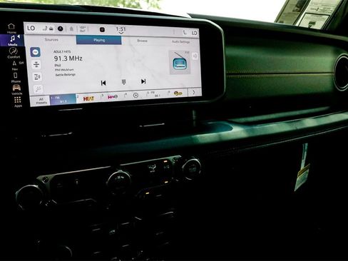 New 2025 Jeep Gladiator Mojave w/ Safety Group image 16