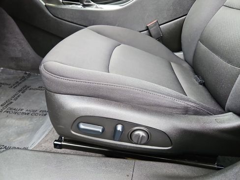 Used 2024 Chevrolet Malibu LT image 25