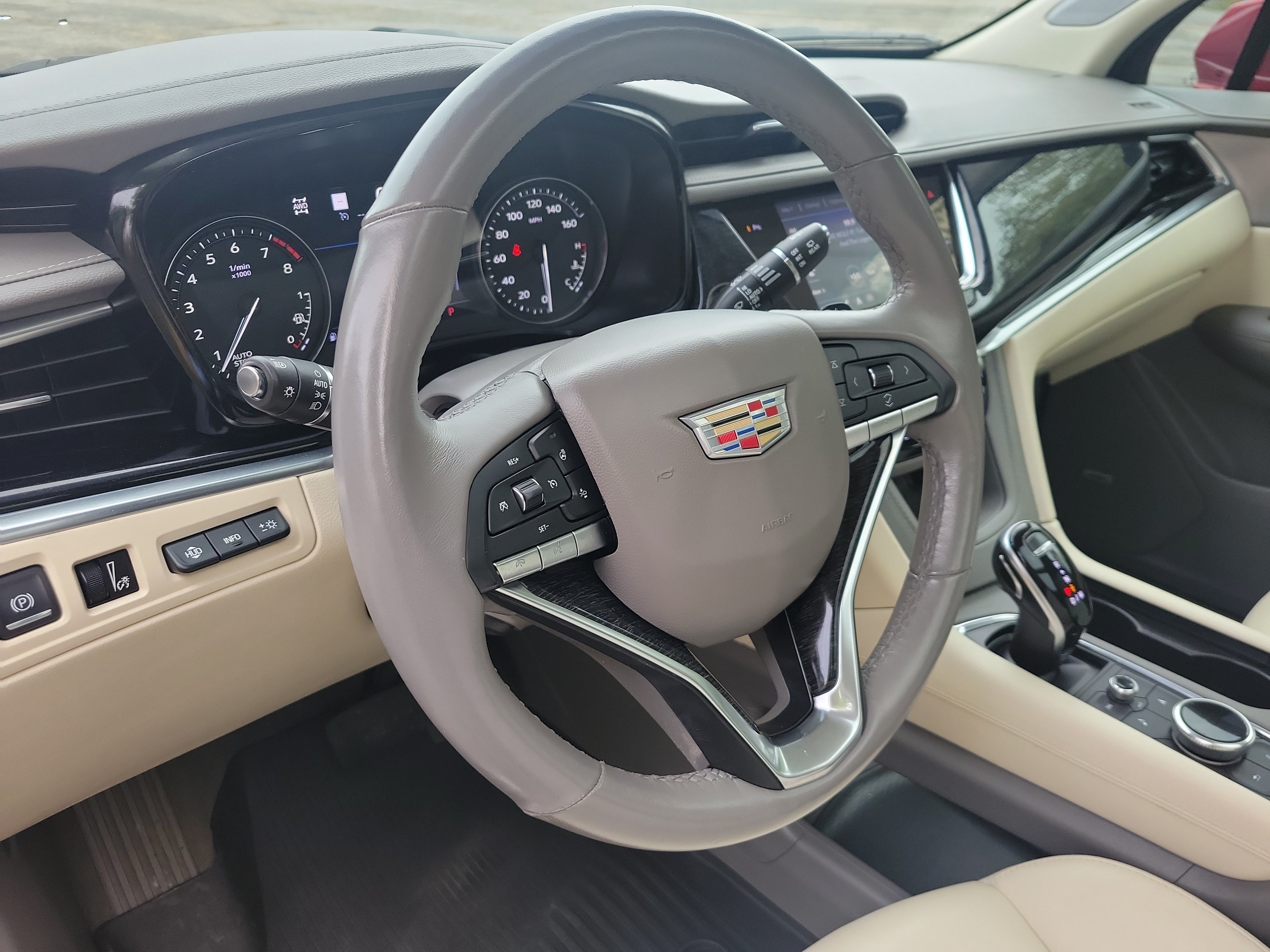 Certified 2022 Cadillac XT6 Premium Luxury w/ Technology Package AWD/4WD image 22