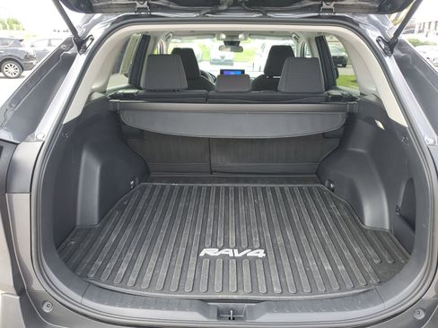 Certified 2024 Toyota RAV4 LE AWD/4WD image 9