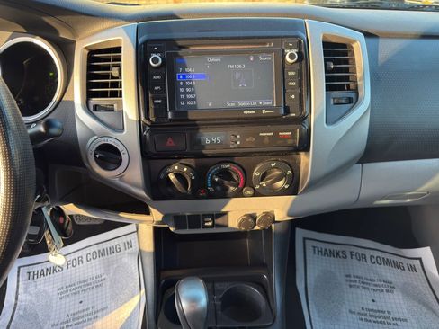 Used 2014 Toyota Tacoma 4x4 Double Cab w/ SR5 Package image 26