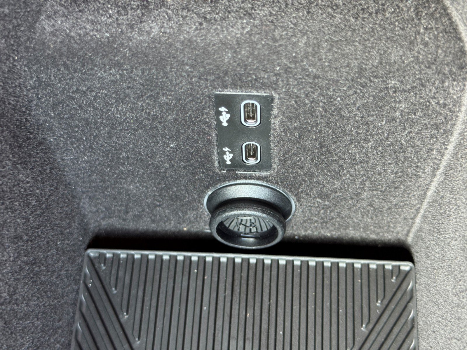 Used 2025 BMW 740i RWD image 35