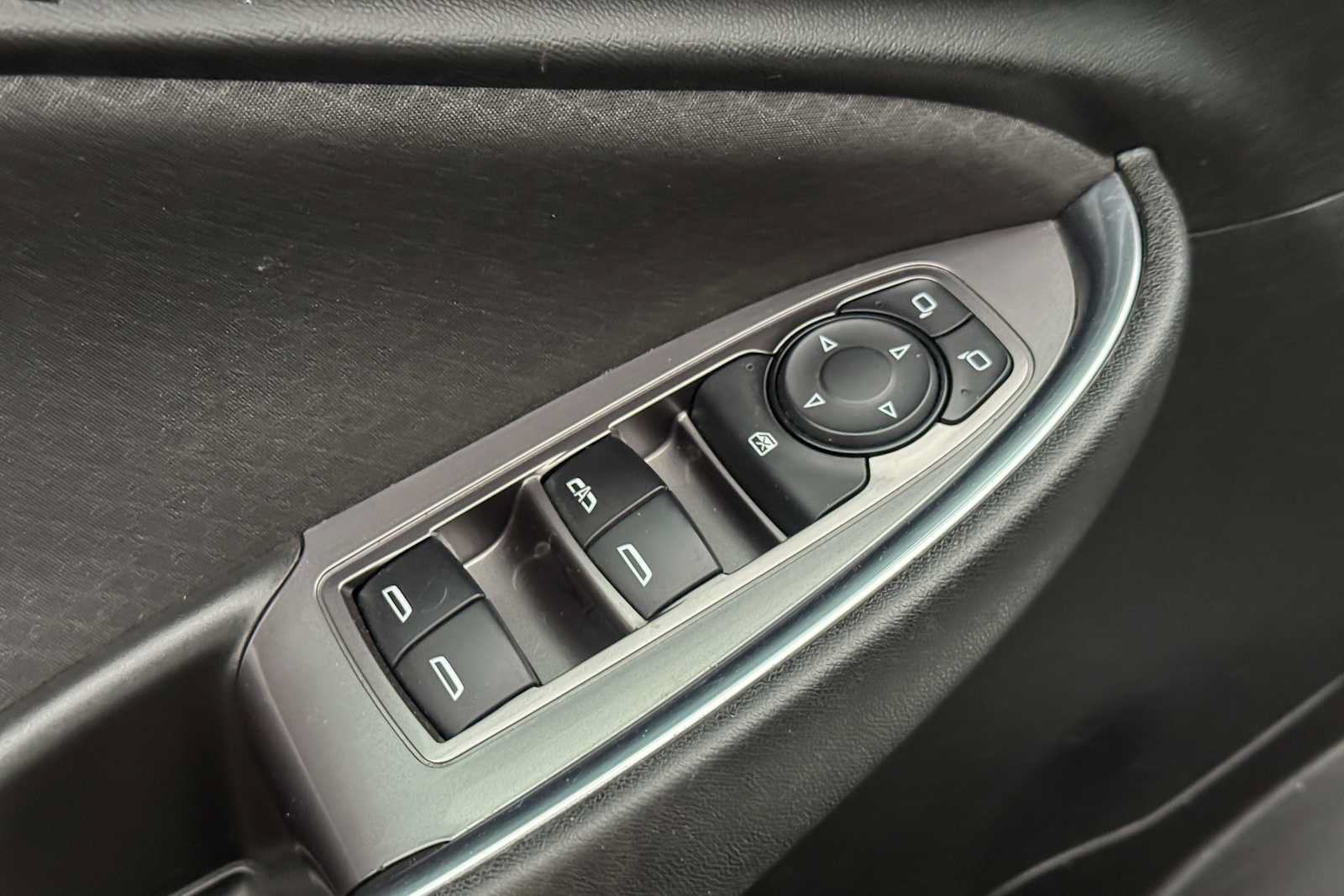 Used 2020 Chevrolet Malibu LT FWD image 16