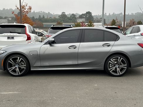 Used 2023 BMW 330e 330e iPerformance image 5