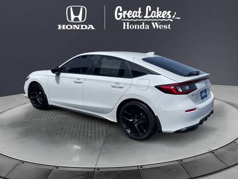Used 2023 Honda Civic Sport image 3