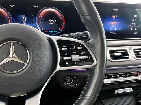 Used 2020 Mercedes-Benz GLS 450 4MATIC image 25