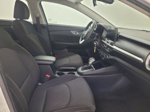Used 2021 Kia Forte LXS FWD image 21