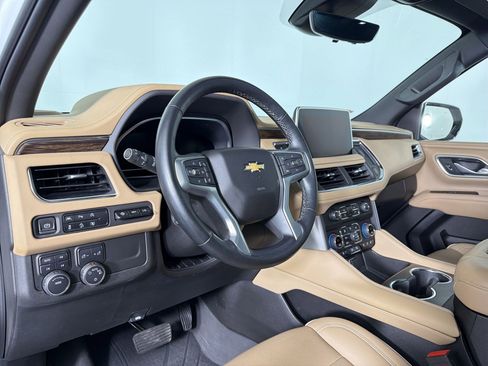 Used 2023 Chevrolet Tahoe Premier image 3