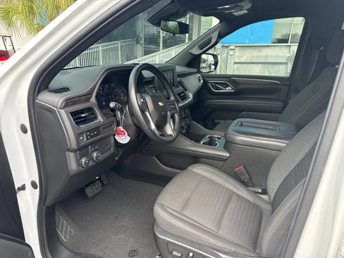 Used 2023 Chevrolet Suburban LS RWD image 12