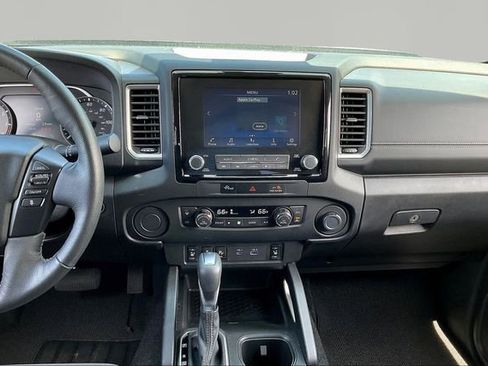 Used 2024 Nissan Frontier SV w/ SV Convenience Package RWD image 9