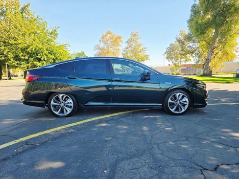 Used 2018 Honda Clarity Plug-In Hybrid image 4