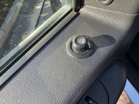 Used 2013 Ford F150 Raptor w/ Luxury Equipment Group image 13