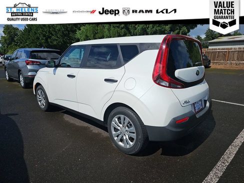 Used 2021 Kia Soul LX FWD image 4
