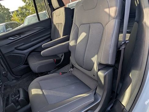 Used 2025 Jeep Grand Cherokee L Laredo w/ Luxury Tech Group I RWD image 12
