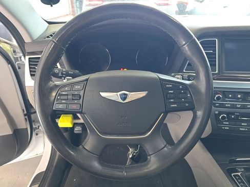 Used 2016 Hyundai Genesis 3.8 RWD image 14