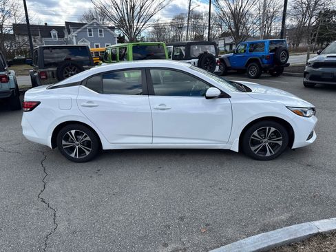 Used 2022 Nissan Sentra SV image 7