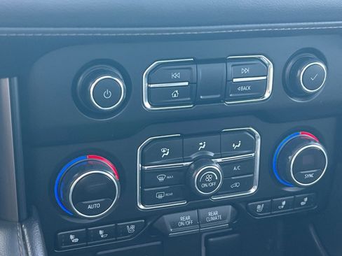 Used 2023 Chevrolet Tahoe High Country w/ Premium Package 2 image 18