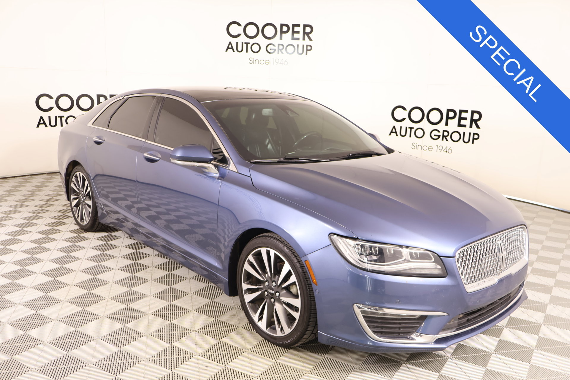 Used 2018 Lincoln MKZ Reserve w/ Luxury Package FWD image 1