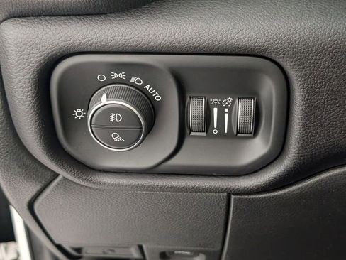 Used 2021 RAM 3500 Laramie AWD/4WD image 15