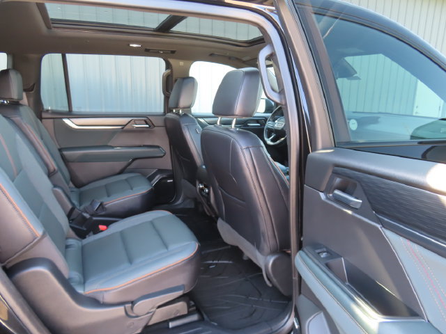 Used 2025 GMC Acadia AT4 AWD/4WD image 28